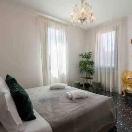 Ca' Pesaro Rooftop Terrace Apartment. Венеция Екстериор снимка