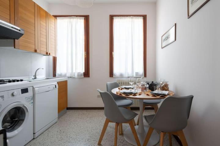 Ca' Pesaro Rooftop Terrace Apartment. Венеция Екстериор снимка