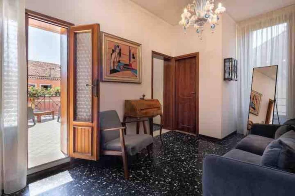 Ca' Pesaro Rooftop Terrace Apartment. Венеция Екстериор снимка