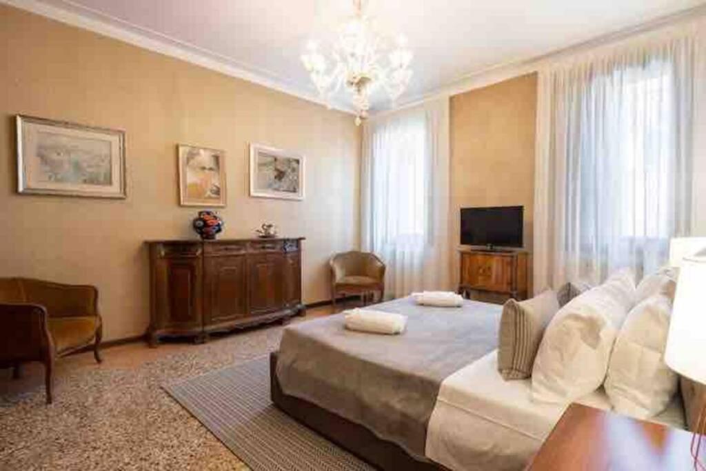 Ca' Pesaro Rooftop Terrace Apartment. Венеция Екстериор снимка